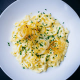 Käsespätzle mit Käse Zwiebeln